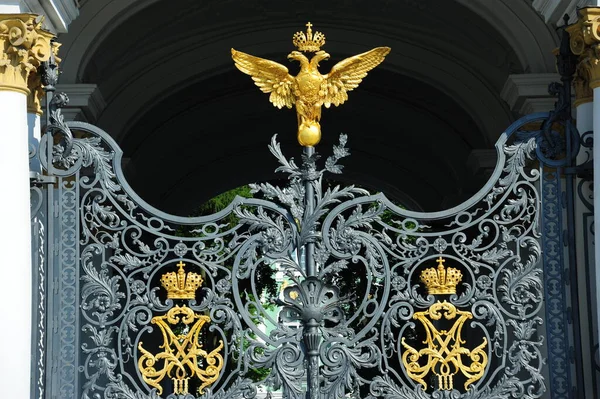 Close up da porta padrão Palácio de Inverno e Hermitage Estado — Fotografia de Stock
