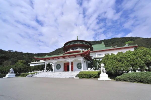 Vue extérieure du bâtiment Chung Shan — Photo