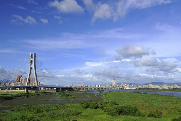 Nueva ciudad del puente de Taipei — Foto de Stock