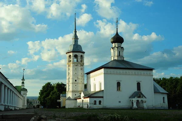 Vue extérieure de l'architecture à Suzdal Kremlin — Photo