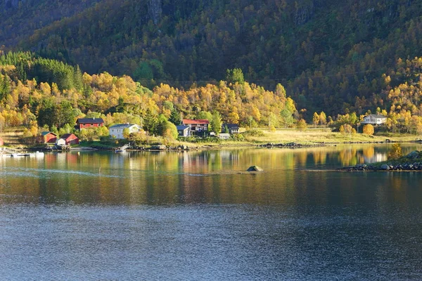 Malerische Naturlandschaft von hurtigruten — Stockfoto