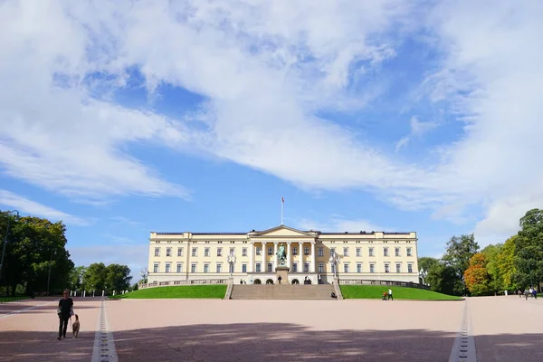 Slottet Palácio Real Oslo Noruega — Fotografia de Stock