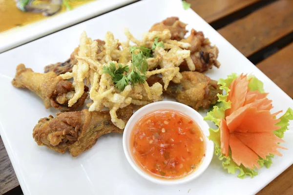 Sudut tinggi ditembak makanan tradisional Thailand — Stok Foto
