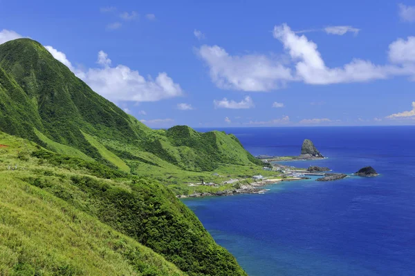 Foto lateral da costa na ilha de Lanyu — Fotografia de Stock