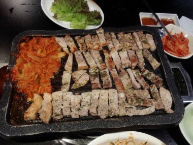 Kore barbeküsü, Asya yemeği.