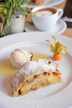 Lezzetli St. Moritz 'in yüksek açılı çekimi