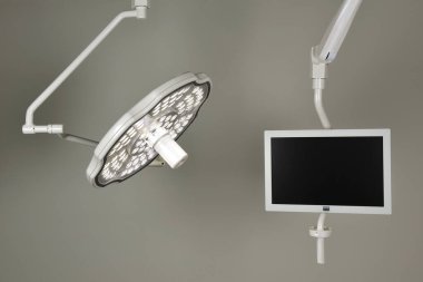 Boş monitörlü işlem lambası