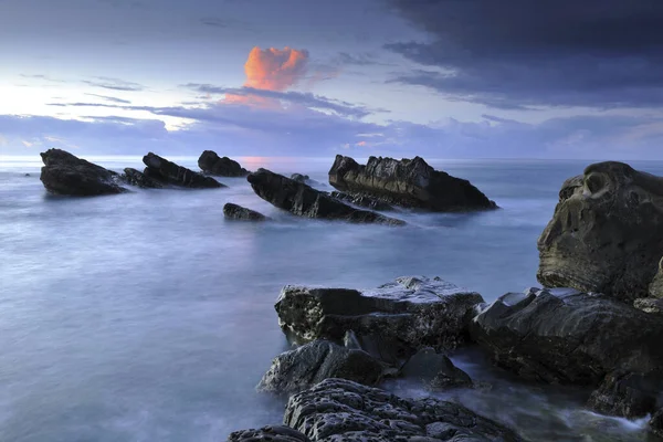 Escénica toma de costa con atmósfera mágica en el condado de Taitung — Foto de Stock