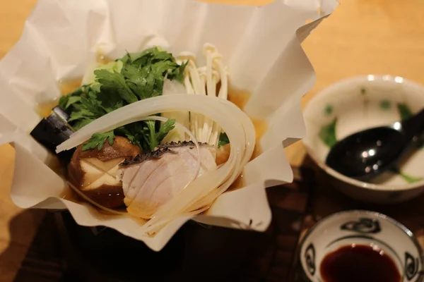 Tiro de ângulo alto da comida de estilo japonesa — Fotografia de Stock