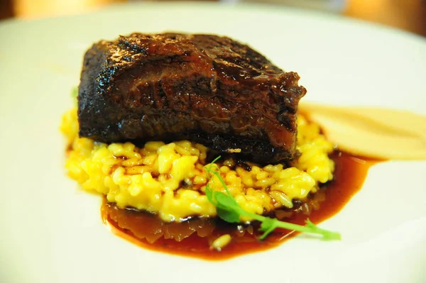 Sluiten van geroosterde runderfilets — Stockfoto