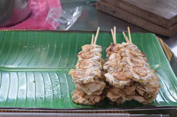 Vysoký úhel záběr thajské tradiční pouliční jídlo — Stock fotografie