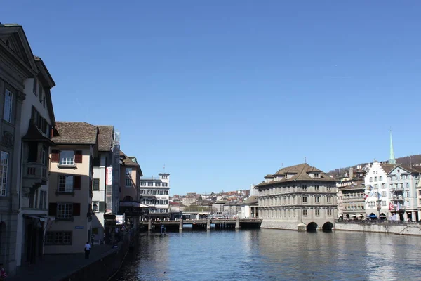 Aussichtsreiche Aussicht auf die Stadt Zürich — Stockfoto