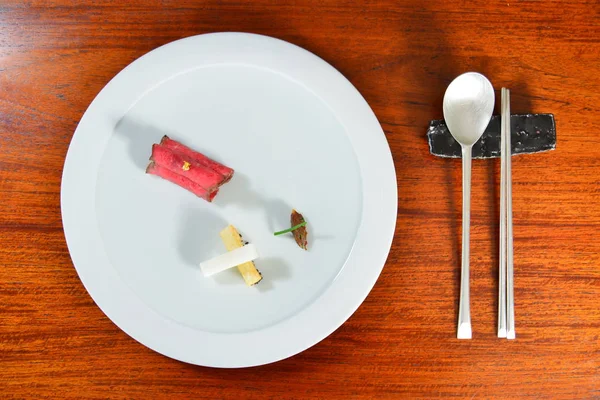 牛肉卷 简约餐 — 图库照片