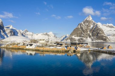 Lofoten 'da kışın gündüz vakti Norveç