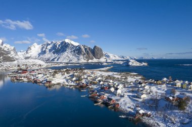 Lofoten 'da kışın gündüz vakti Norveç