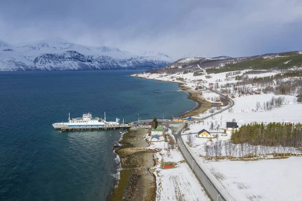 挪威Sorkjosen村冬季观测景观 — 图库照片