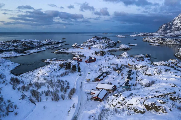 Kleine Häuser Wasser Auf Den Lofoten Norwegen — Stockfoto