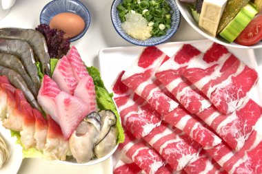 sıcak tencere yemekleri ve sebze Tayvan