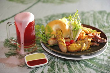 Kızarmış cips ve çilekli bira Tayvan