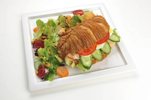 Ensemble Croissants Salades — Photo