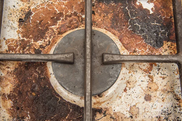 Placas de cocina de gas manchadas durante la cocción — Foto de Stock