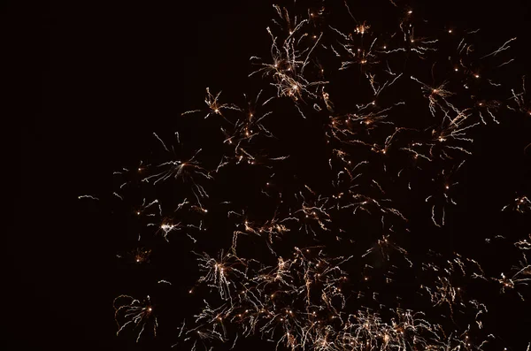 Fondo línea abstracta de luz de fuegos artificiales en el cielo — Foto de Stock