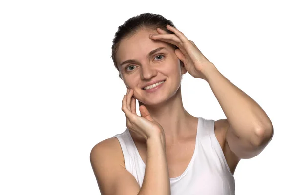 Masaje, yoga, gimnasia o ejercicios rejuvenecedores para la cara — Foto de Stock