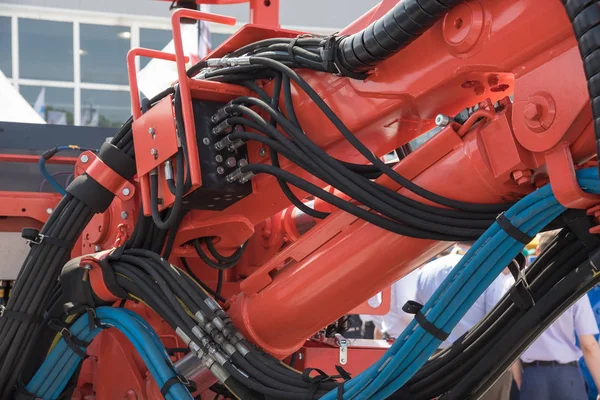 Großbagger oder Traktor mit Schaufel für Kohlebergbau oder Transp — Stockfoto