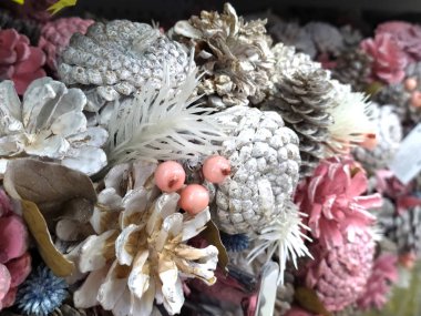 Tatil için güzel, parlak Noel süslemeleri. 