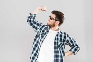 Gücü gösteren adam