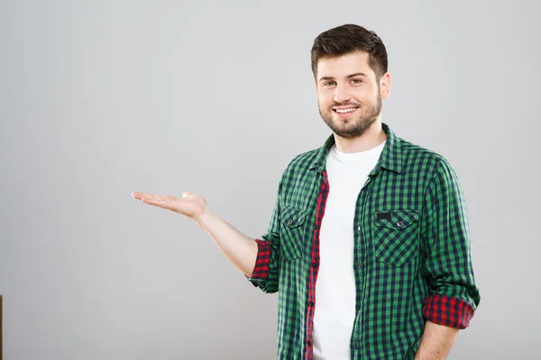 Hombre de camisa verde a cuadros — Foto de Stock