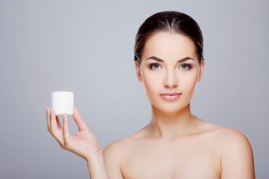 güzel kız holding krem