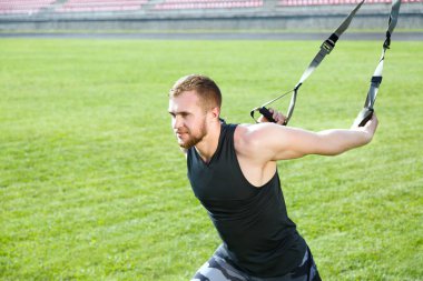 Adam döngü ile eğitim