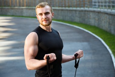 Adam genişletici ile eğitim