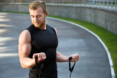 Adam genişletici ile eğitim