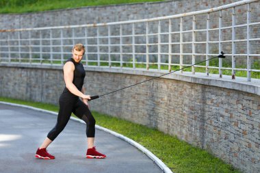 Adam genişletici ile eğitim