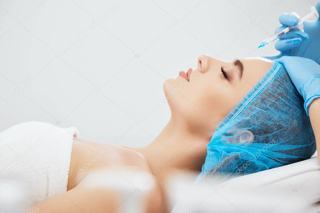 doctor contouring plastic surgery