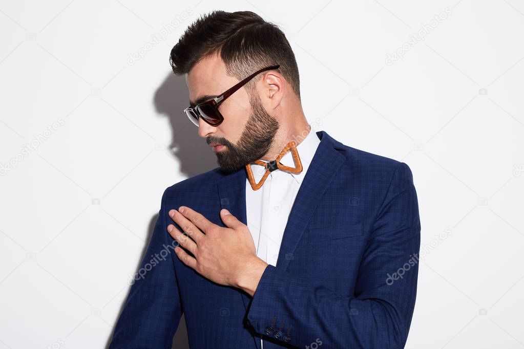 Attractive man with sunglasses