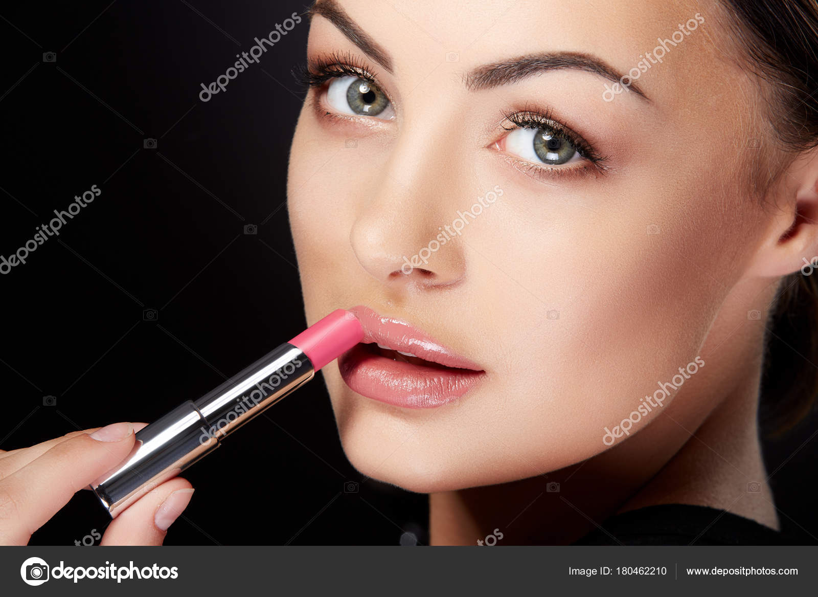 Portrait De Beauté De Fille Avec Rouge à Lèvres