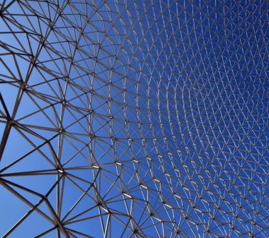 MONTREAL-CANADA FEB. 08 2017: Biyosfer Montreal 'de çevreye adanmış bir müzedir. 1967 Dünya Fuarı için ABD 'nin eski pavyonunda bulunan Parc Jean-Drapeau, Expo 67.