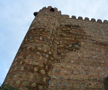 Eski tuğla tarihi kale