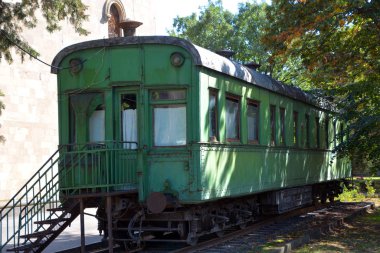 GORI, GEORGIA, 09 12 2019: Kişisel zırhlı Stalin 'in tren vagonu Joseph Stalin' in doğduğu yer olan Gori, Georgia 'daki müzesinde.