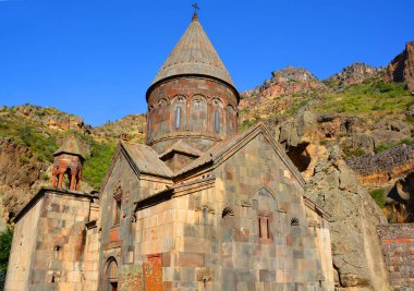 KOTAYK ARMENIA 09: 19: Geghard, Ermenistan 'ın Kotayk ilindeki bir ortaçağ manastırıdır. UNESCO 'nun Dünya Mirasları Listesi.