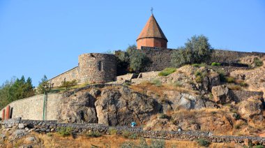 ARARAT UÇAĞI ARMENIA 09: 16 2019: Khor Virap Ermenistan 'ın Ermenistan ovasında, Artashat' ın güneyinde, Türkiye sınırına yakın bir Ermeni manastırı.