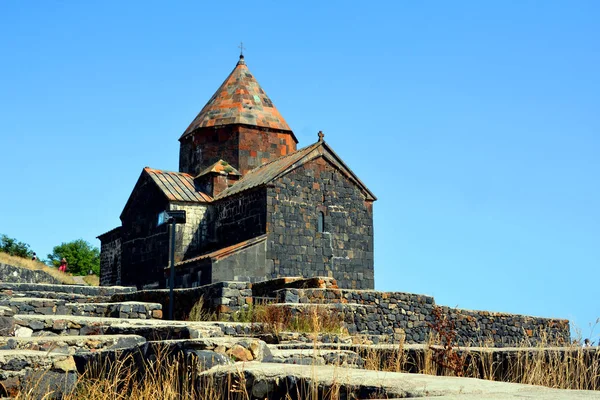 Sevan Armenia 2019 Sevanavank是一座修道院建筑群 位于亚美尼亚Gegharkunik省塞万湖西北海岸的一个半岛上 离塞万镇不远 — 图库照片