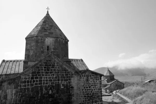 Sevan Armenia 2019 Sevanavank Ett Klosterkomplex Beläget Halvö Vid Den — Stockfoto