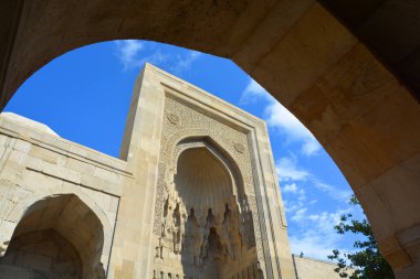 Shirvanshahs Sarayı, Shirvanshahlar tarafından Eski Bakü Azerbaycan şehrinde inşa edilen 15. yüzyıl sarayı..