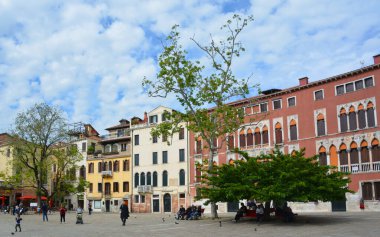 BAUTZEN, ALMANY - 23 Temmuz 2017: Ana Pazar (Hauptmarkt). Bautzen, Almanya 'da Saksonya eyaletinde yer alan bir şehirdir. Spree Nehri üzerinde yer almaktadır.
