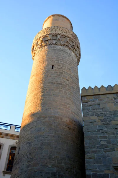 Баку Азербайджан 2017 Дівоча Вежа Старому Місті Ічері Шехер Історичним — стокове фото