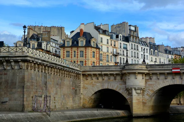 Мост Нёф Реке Мбаппе Париже Франция — стоковое фото